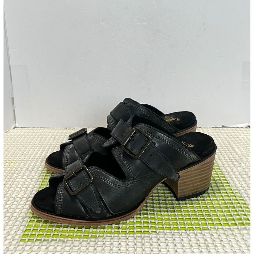 Freebird by Steven Caprice Women's 8 Black Leather Buckle Slide Sandals GOOD